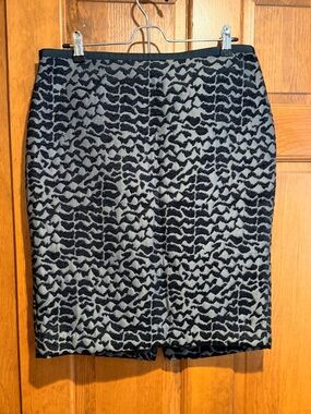 LOFT Black and Gray Patterned Pencil Skirt